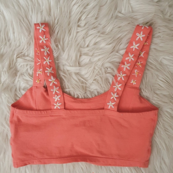 Daisy Embroidered Pink Crop Top - Picture 2 of 2